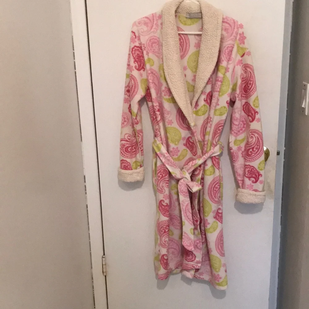 Ladies Bath Robe - Picture 1 of 4